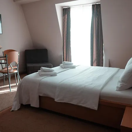 Topcider Hotell